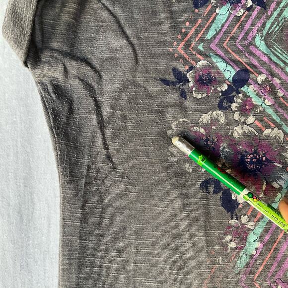 Style & Co Women’s Short Sleeve Screw Neck T-shirt size S, Floral Gray - Picture 8 of 8